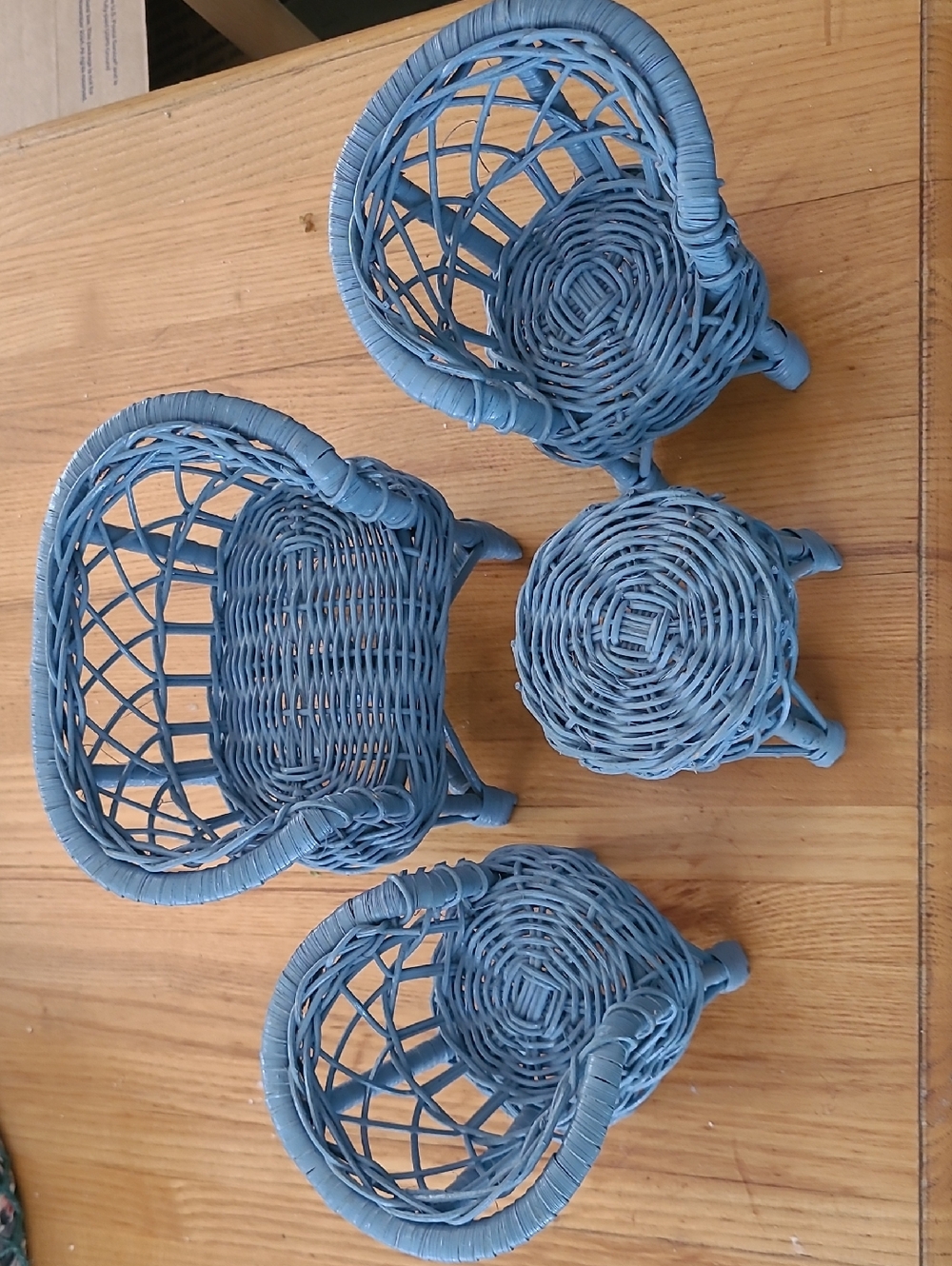 Vtg Blue Wicker Dollhouse Furniture Set Of 4 Pieces. Mint Condition.